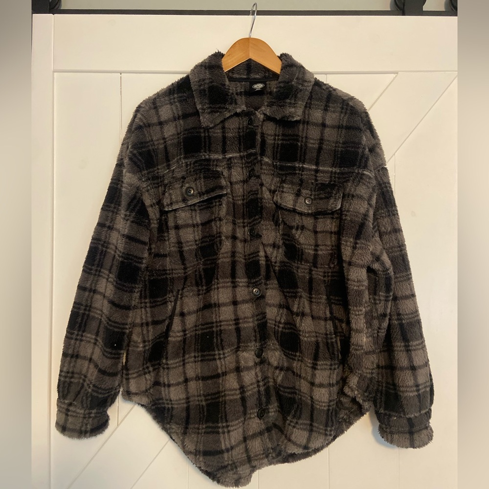 Fuzzy women’s PacSun flannel shacket.